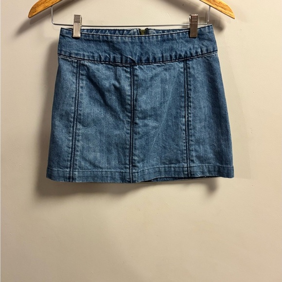 Free People Zip to It Denim Mini Jean Skirt Chloe Wash Boho
Women's Sz 2 - Picture 6 of 8